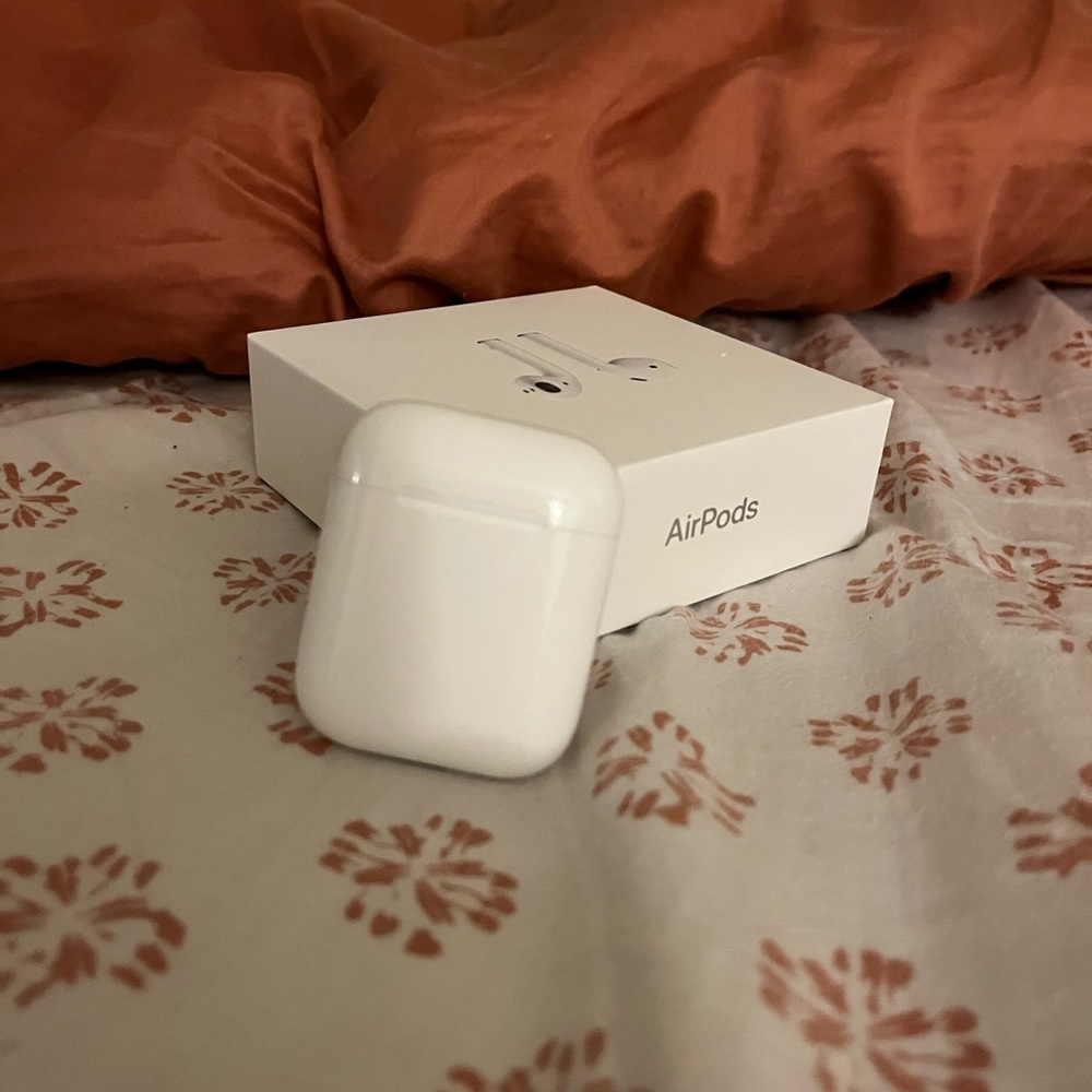 AirPod generation 2